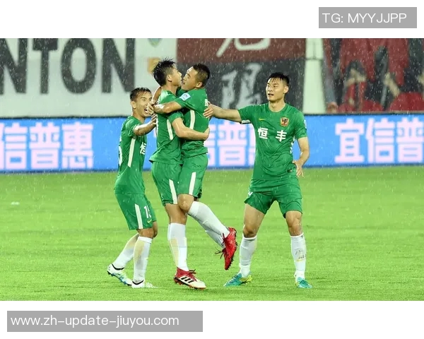 足协杯激战富力对阵恒大争夺晋级名额的精彩对决